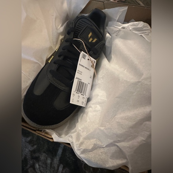 NIB SAMBA MESSI INDOOR SOCCER SHOES Size 6 - Picture 4 of 6